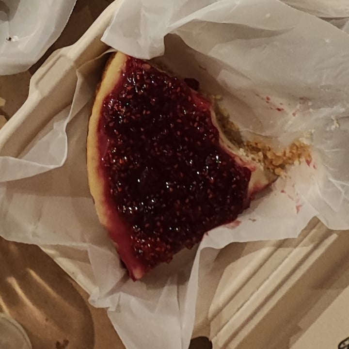 photo of Gordo Vegano Cheesecake con frutos rojos shared by @barweimberg on  17 Apr 2024 - review