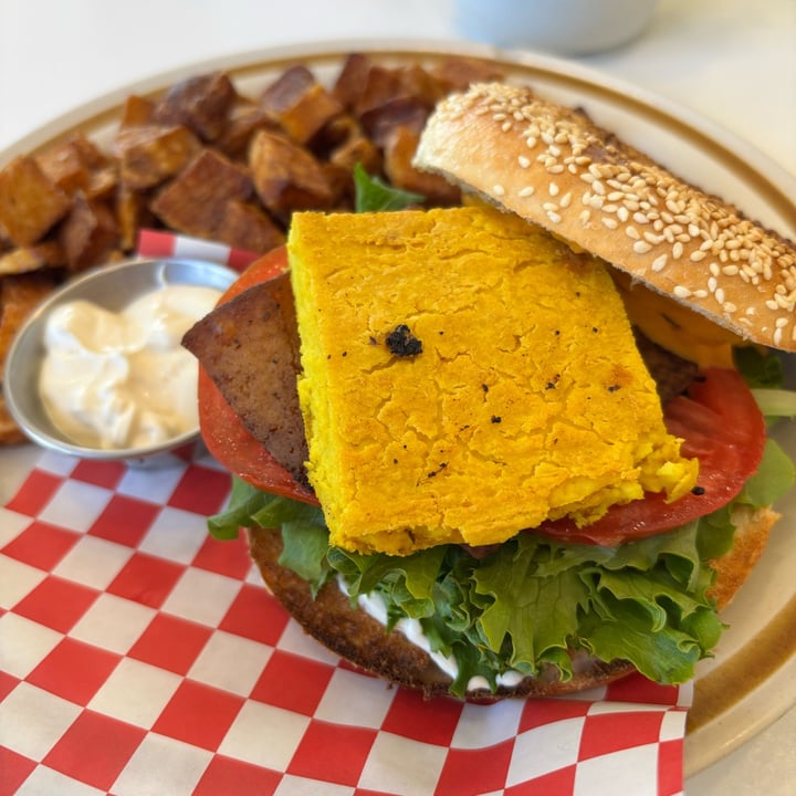 photo of Café Frida Sandwich déjeuner shared by @missnarciss on  21 Sep 2025 - review