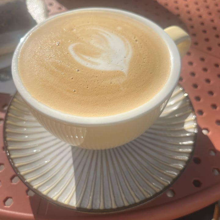 photo of Neeko | Speciality Coffee, Cakes and Matcha oat latte shared by @preshasoogrim on  07 Oct 2025 - review