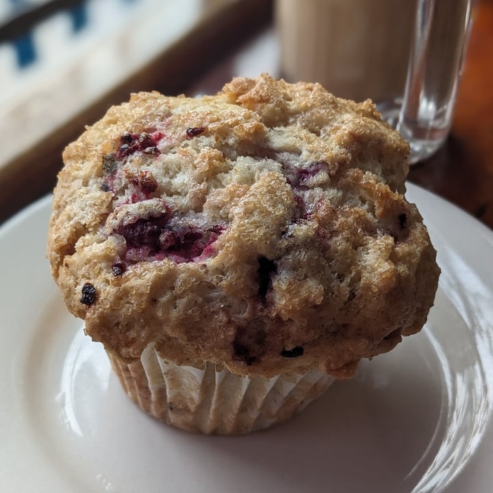photo of Hard Times Cafe Vegan Raspberry Apple Muffin shared by @iszy on  28 Sep 2023 - review