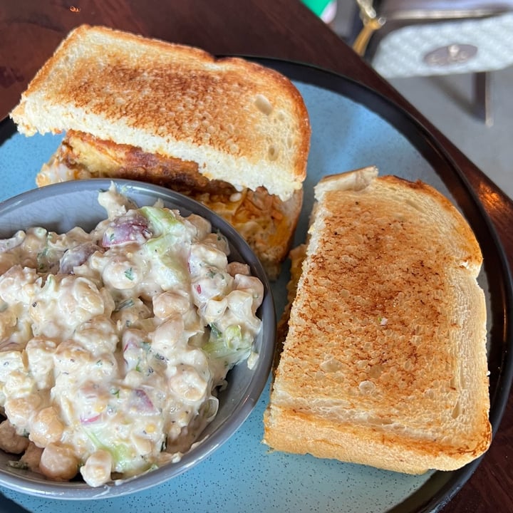 photo of Graze Nashville hot tempeh sandwich shared by @aubreyj27 on  24 Aug 2023 - review