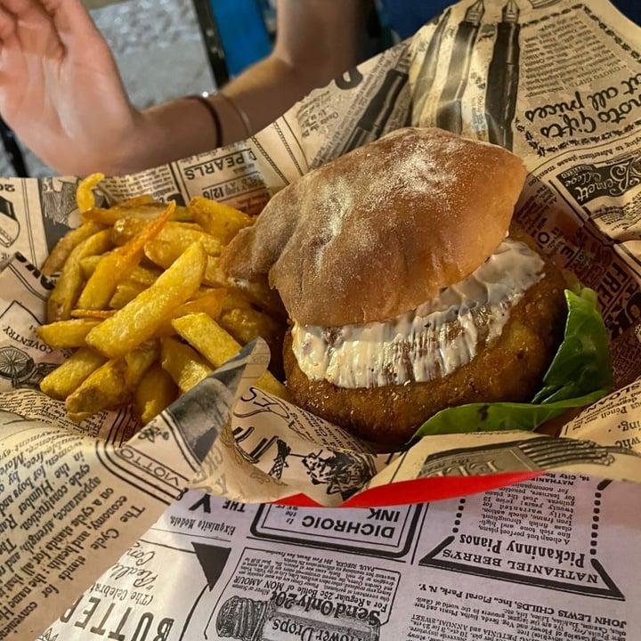 photo of Atticus Finch Hamburguesa de arroz shared by @andreavegallardo on  19 Sep 2023 - review