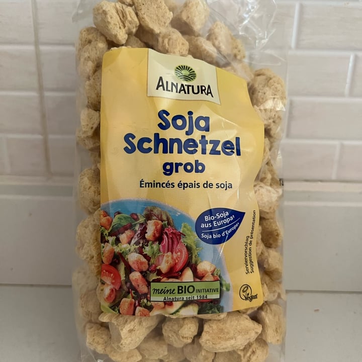 photo of Alnatura Soja Schnetzel Grob shared by @kitsune98 on  07 Sep 2025 - review
