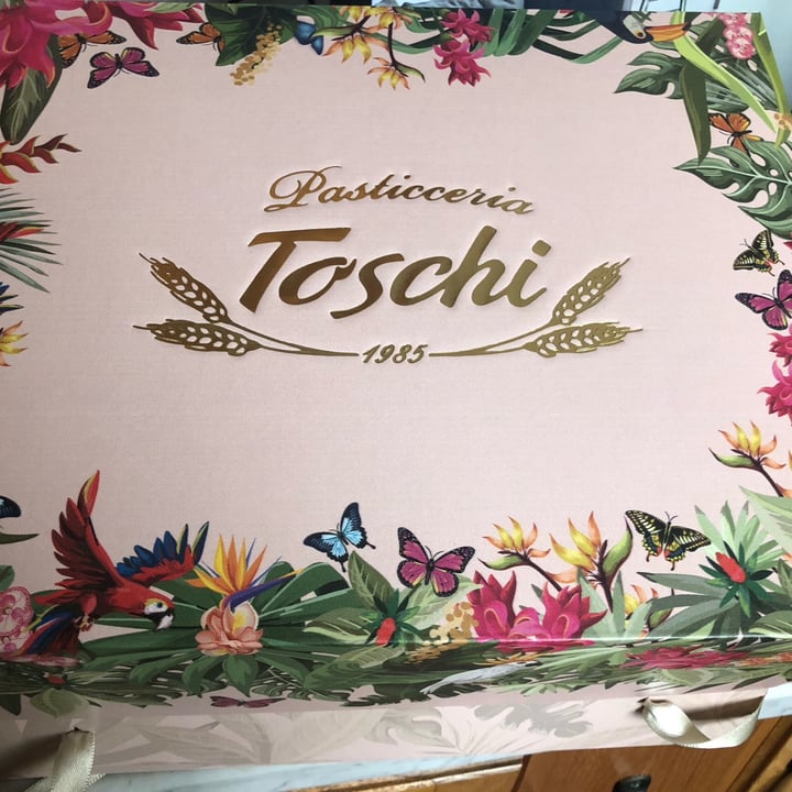 photo of Pasticceria toschi Colomba vegan cioccolato shared by @lucyvegan83 on  27 Mar 2024 - review