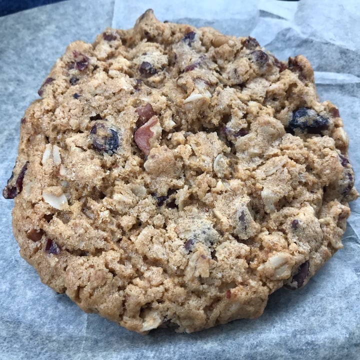 photo of Pattycake Bakery Everything Oatmeal Cookie shared by @arronlee on  31 Mar 2024 - review