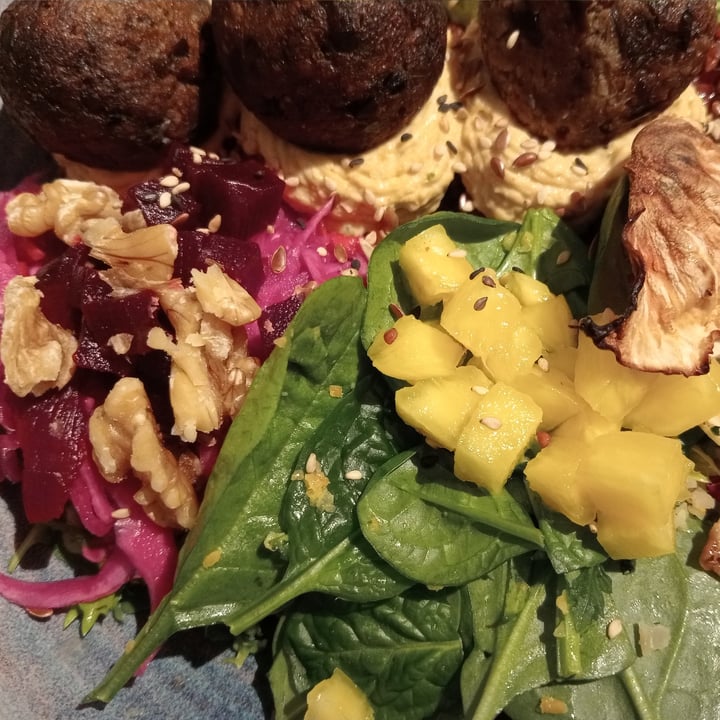 photo of Etto bowl vegana shared by @sabatoalmercato on  09 Mar 2024 - review