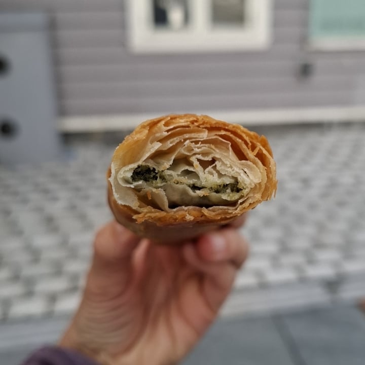 photo of Backstube Tromsø Børek med spinat (borek with spinach) shared by @monica86 on  28 Sep 2025 - review