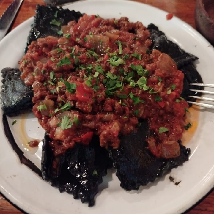 photo of SHIPIBO Bistro Amazonico ravioles negros shared by @pamarg on  04 Aug 2025 - review