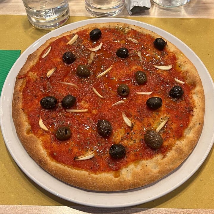 photo of Ristorante Aparmura Pizza Al Tegamino marinata shared by @dinolau97 on  16 Apr 2024 - review