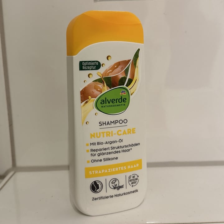 photo of Alverde Naturkosmetik Nutri care Shampoo shared by @lenibrendel on  02 Apr 2024 - review
