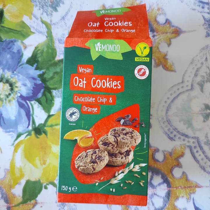 photo of Vemondo oat cookies chocolate chip & orange shared by @jesseats on  01 Nov 2024 - review