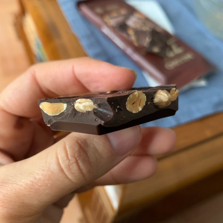 photo of Hacendado Chocolate negro 72% con almendras shared by @sechague on  28 Sep 2023 - review