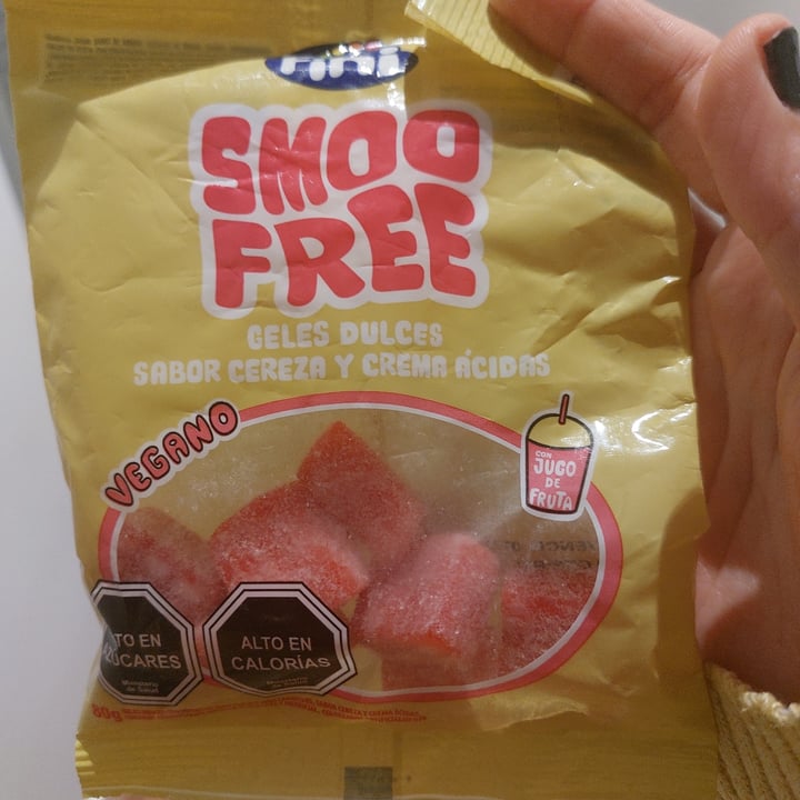 photo of Fini Smoo Free Cereja e Nata shared by @josalinas on  06 Sep 2024 - review