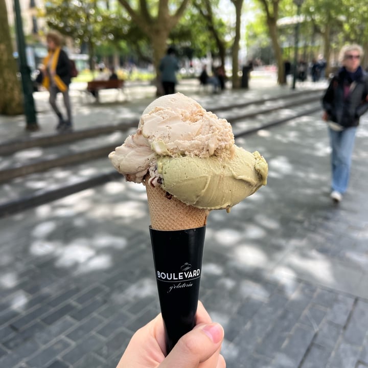 photo of Gelateria Boulevard Helado De Pistacho Y Buenísimo shared by @noeliaperez on  06 Jul 2025 - review
