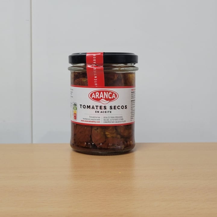 photo of Aranca tomates secos en aceite shared by @fivefeetvegan on  04 Mar 2025 - review