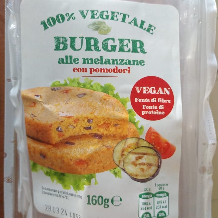 photo of 100% vegetale Burger alle melanzana con pomodori shared by @cri2 on  12 Mar 2024 - review