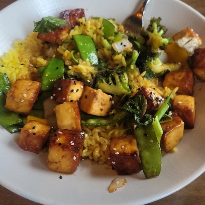 photo of Harvest Seasonal Grill & Wine Bar - Newtown Sesame Tofu Stir Fry shared by @yunafreya on  25 Mar 2025 - review