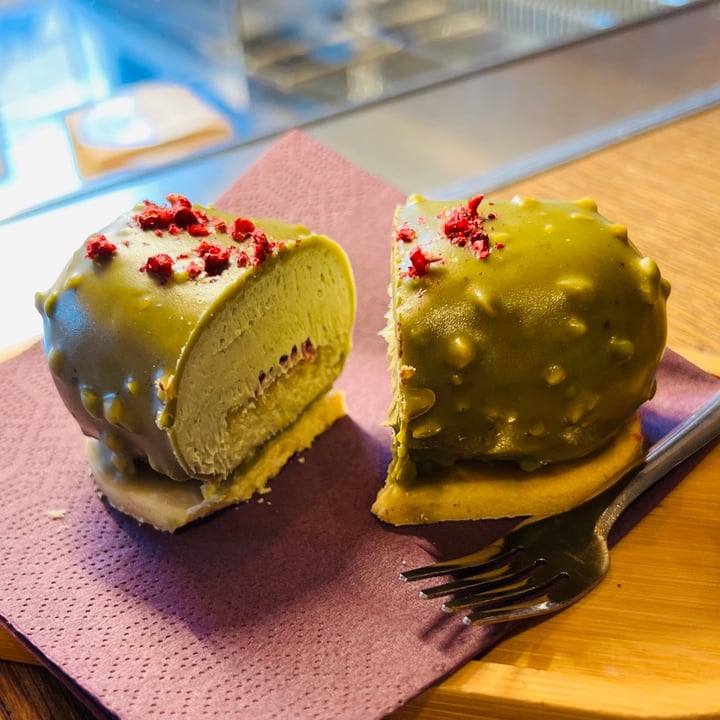 photo of Julietta Pastry and Lab semifreddo pistacchio shared by @nicole- on  23 Dec 2023 - review
