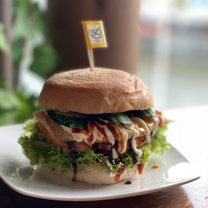 photo of nomVnom Bistro ramly burger shared by @veggiexplorer on  21 Aug 2023 - review