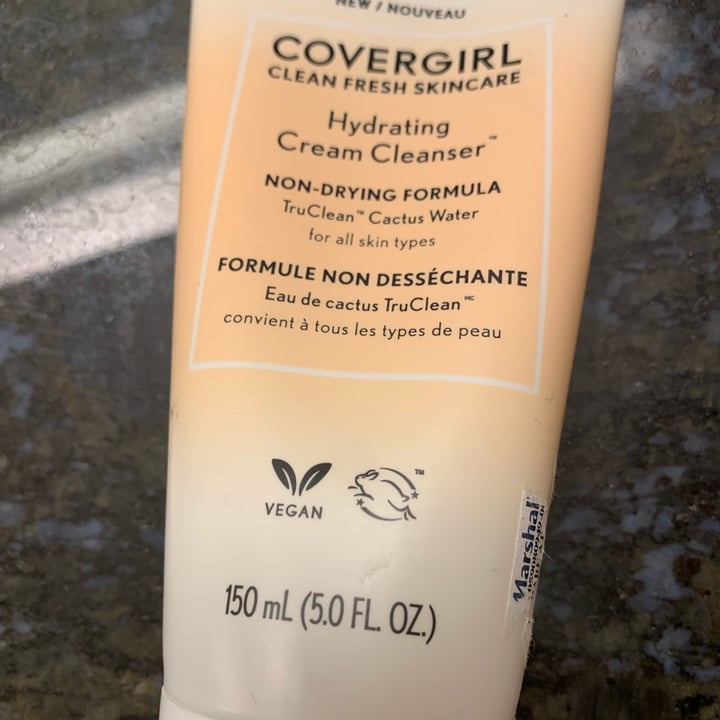 photo of Covergirl Hydrating Cream Cleanser shared by @rochi09 on  03 May 2024 - review