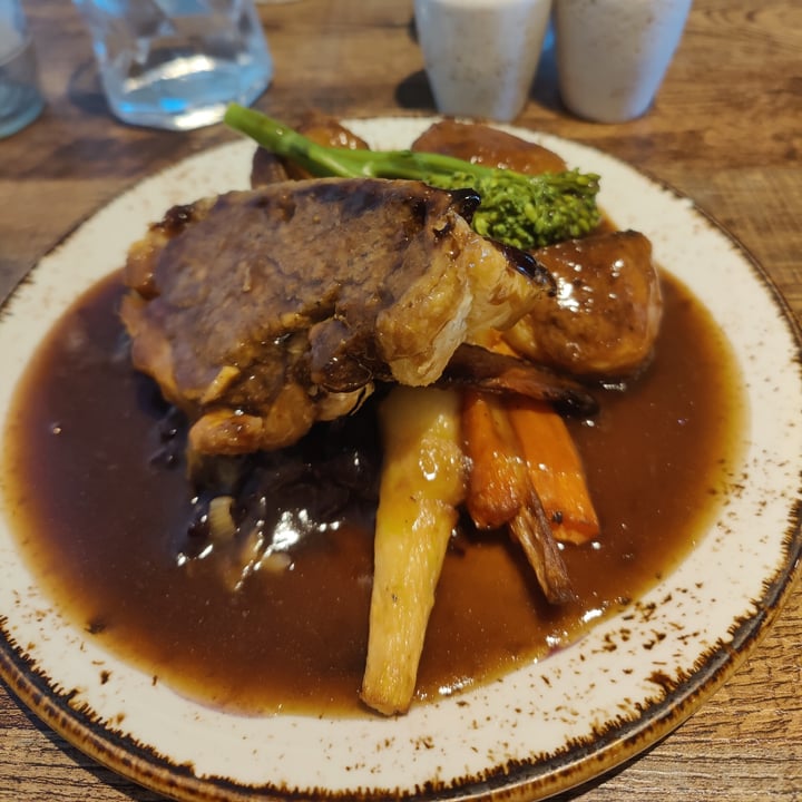 photo of Huggers Roast Dinner with Sage Sausage Plait shared by @plumesworld on  30 Apr 2024 - review