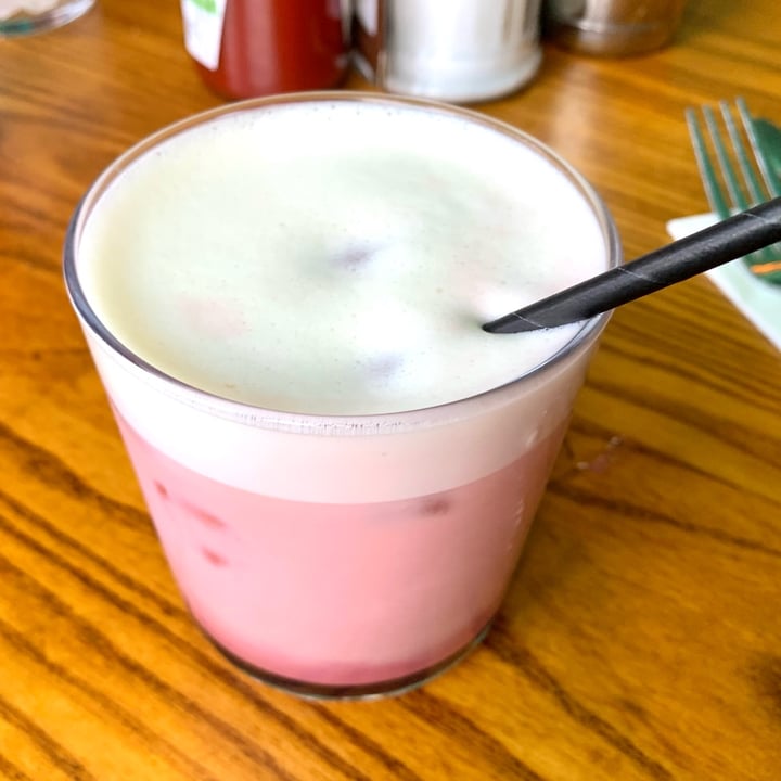 photo of The Breakfast Club Pink Iced Chai Latte shared by @vegpledge on  08 Apr 2024 - review