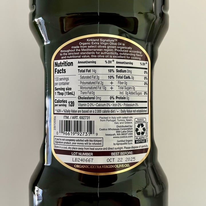 photo of Kirkland Signature Organic extra virgin olive oil shared by @kyu on  11 Aug 2024 - review