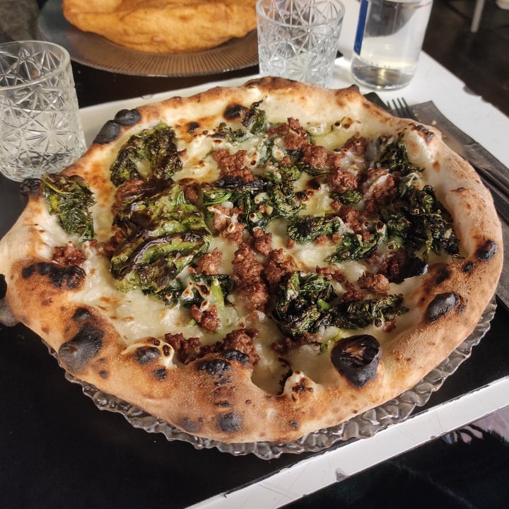 photo of Isabella De Cham Pizza Fritta Pizza Salsiccia E Friarielli Vegana shared by @giorgia3 on  10 Dec 2023 - review