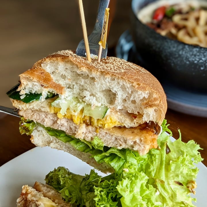 photo of nomVnom Bistro ramly burger shared by @xinru-t on  30 Aug 2023 - review