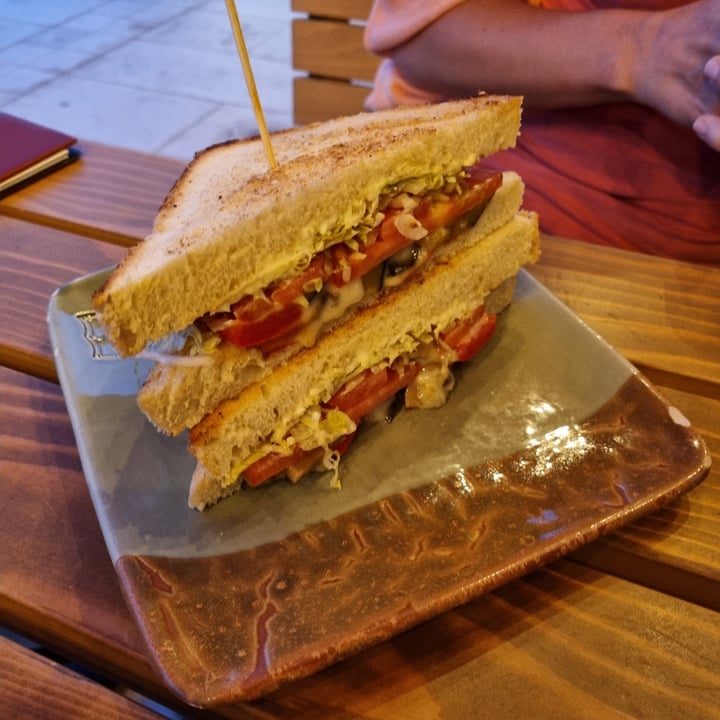 photo of King’s Caffe Krk Vegan Sandwich shared by @jimbo on  12 Oct 2023 - review