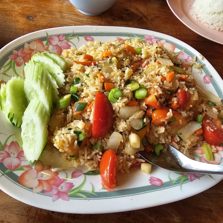 photo of รุ่งโภชนา fried rice vegan shared by @toko on  01 Mar 2025 - review