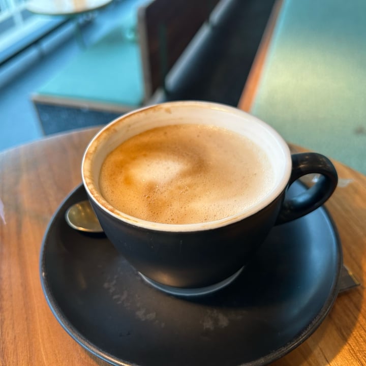 photo of IVY Tagesbar Vegan Latte shared by @schandra on  10 Oct 2025 - review