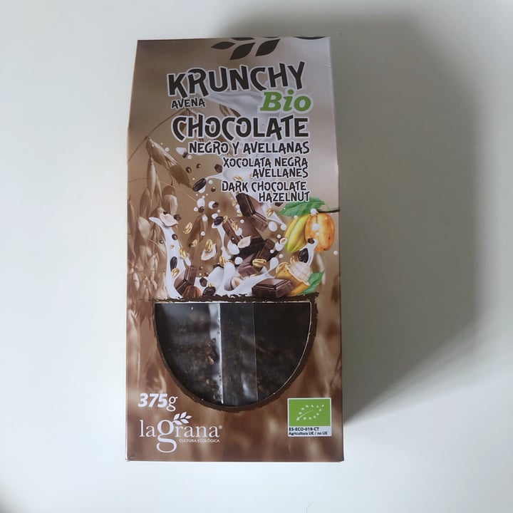 photo of La grana krunchy chocolate negro y avellanas shared by @izaskunquilez on  28 Apr 2024 - review
