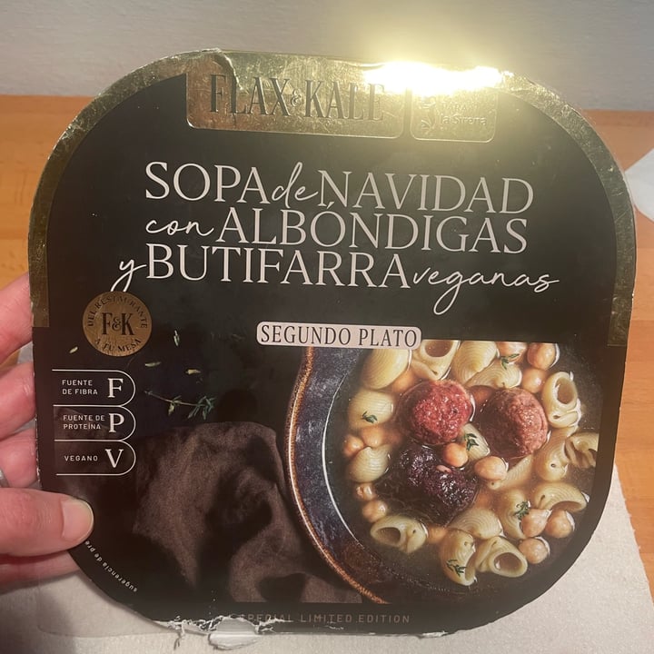 photo of Flax & Kale Sopa de Navidad con albóndigas y butifarra veganas shared by @veronicx on  21 Mar 2024 - review