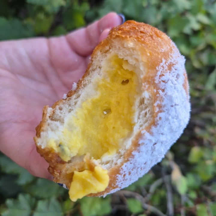 photo of Doughnut Disturb passion fruit beignet shared by @enkelvegan on  07 Oct 2025 - review