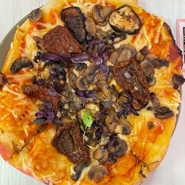 Photo of the dish “No meat lovers Pizza”