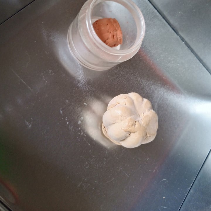 photo of Amokarite Batom Sólido Multifuncional 3 Em 1 Morango shared by @ktita on  19 Feb 2025 - review