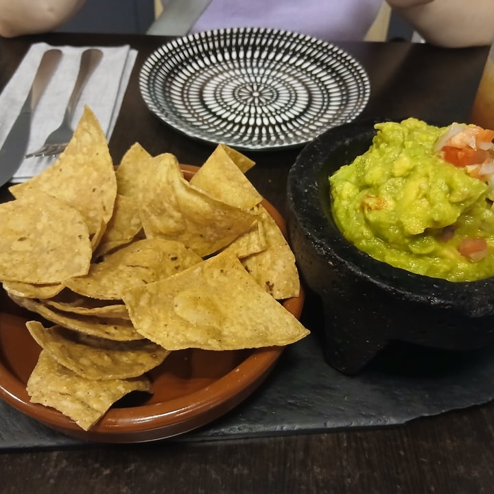 photo of La Adelita Sitges Guacamole shared by @rosaliab on  11 Aug 2025 - review