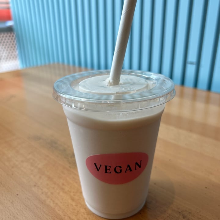 photo of Burger Crush Vegan milkshake shared by @emilyiorio on  24 Oct 2023 - review