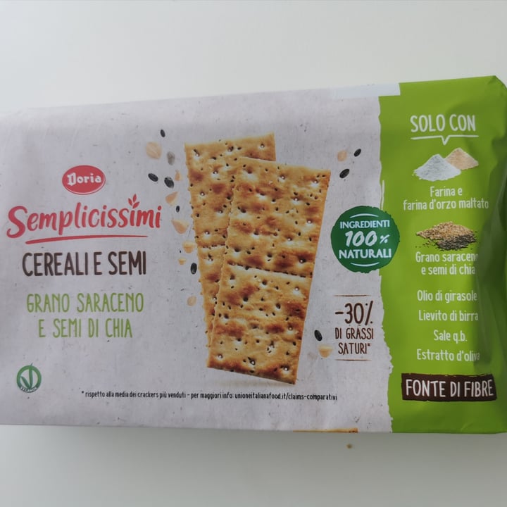 I semplicissimi doria Crackers Grano Saraceno e Semi Di Chia Review ...
