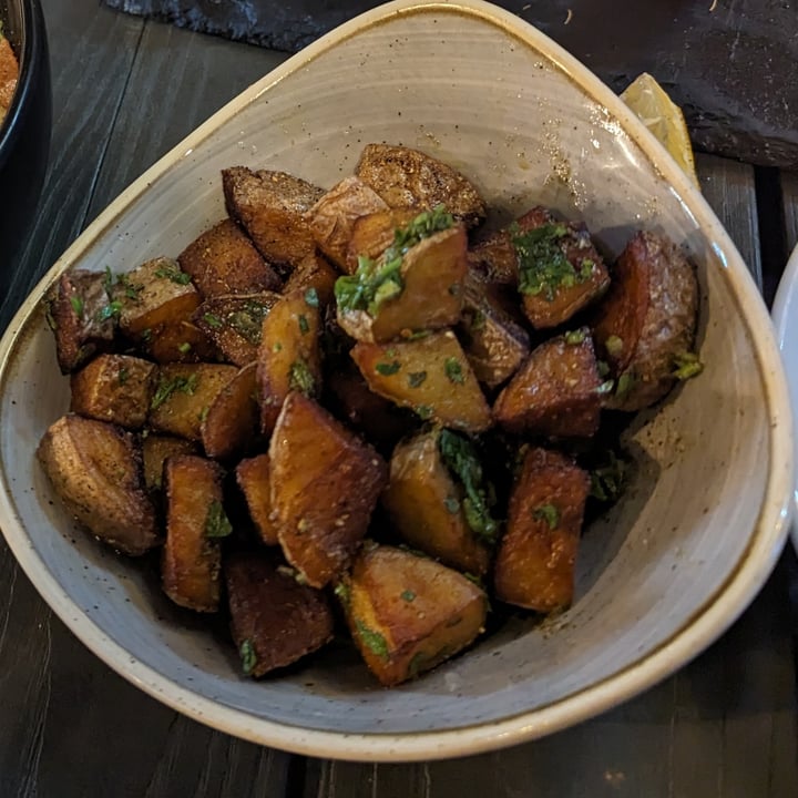 photo of 963 Sharing Platter (available as 100% Vegan In Demand) shared by @tomvsiddons on  19 May 2024 - review
