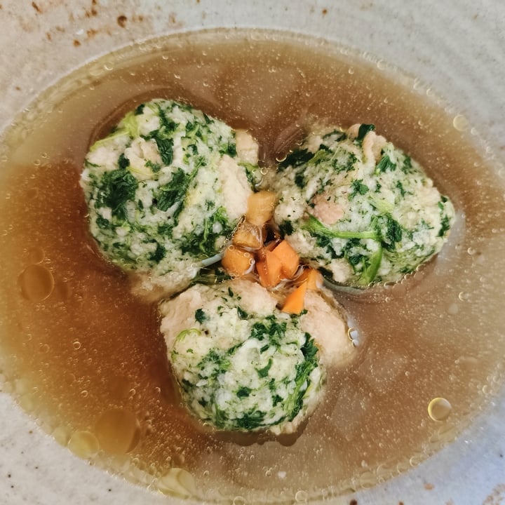 photo of Polisena L'Altro Agriturismo Canederlo alle erbe, brodo di funghi e chips di topinambur shared by @andydesa on  23 Dec 2024 - review