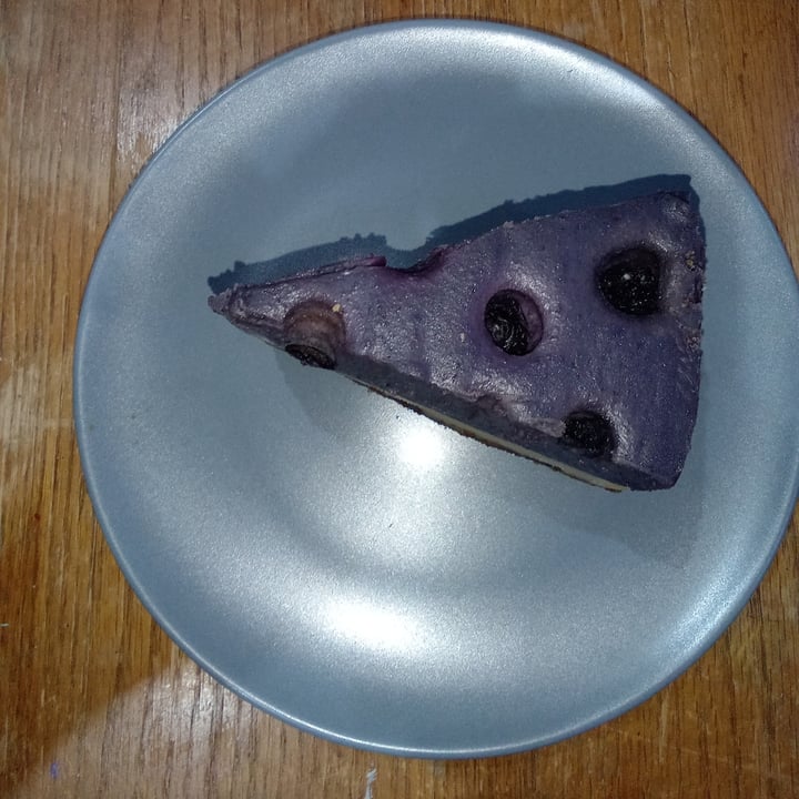 photo of The Conscious Kitchen Blueberry Cheesecake shared by @zoezurnamer on  04 Aug 2024 - review
