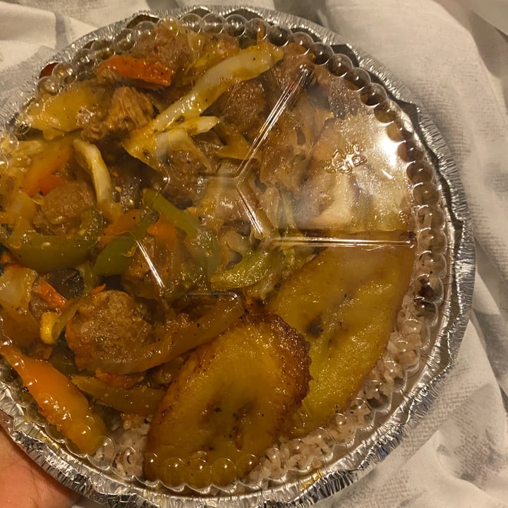 photo of I-Land Vybz Jamaican Restaurant veggie mix shared by @mallibra55 on  02 Dec 2023 - review