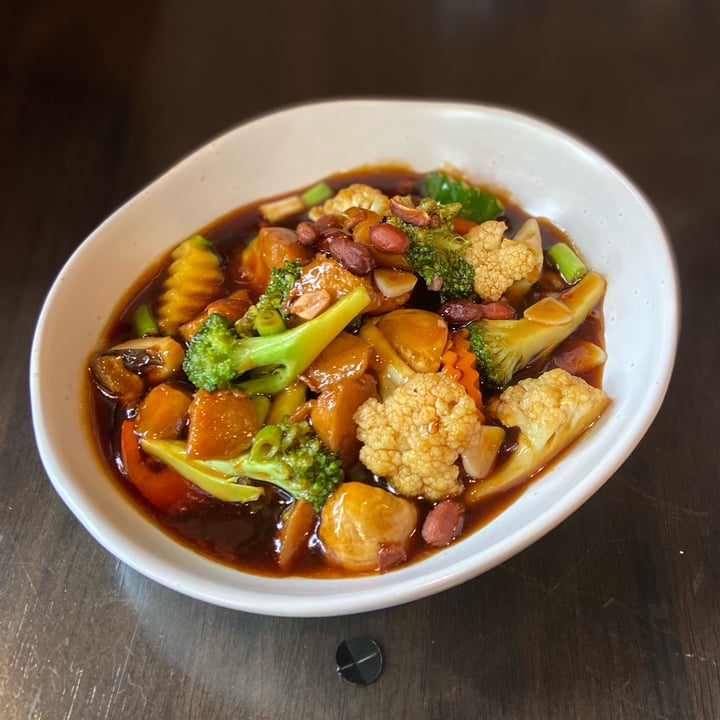 photo of September Vegan Food Gong Bao ‘Chicken’ shared by @eviex on  01 Feb 2024 - review