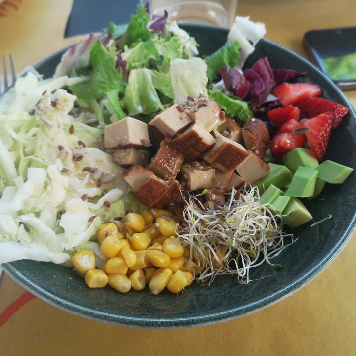 photo of NaturaSì Bowl con tofu affumicato e verdure shared by @aleveganfoodlover on  12 May 2024 - review