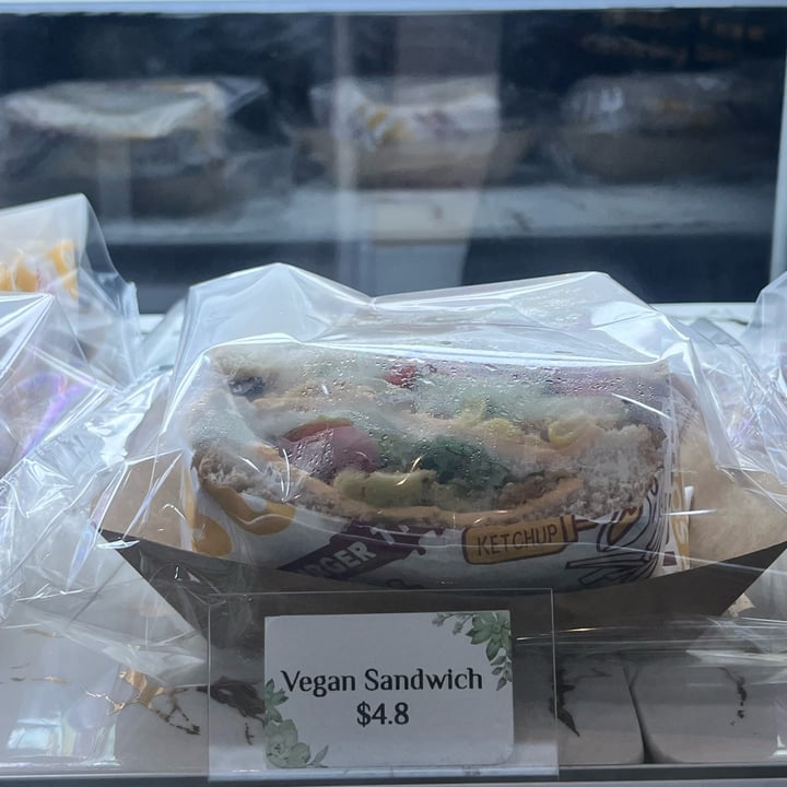 photo of ROBO-T Vegan Sandwich shared by @flexivegan on  24 Jan 2025 - review