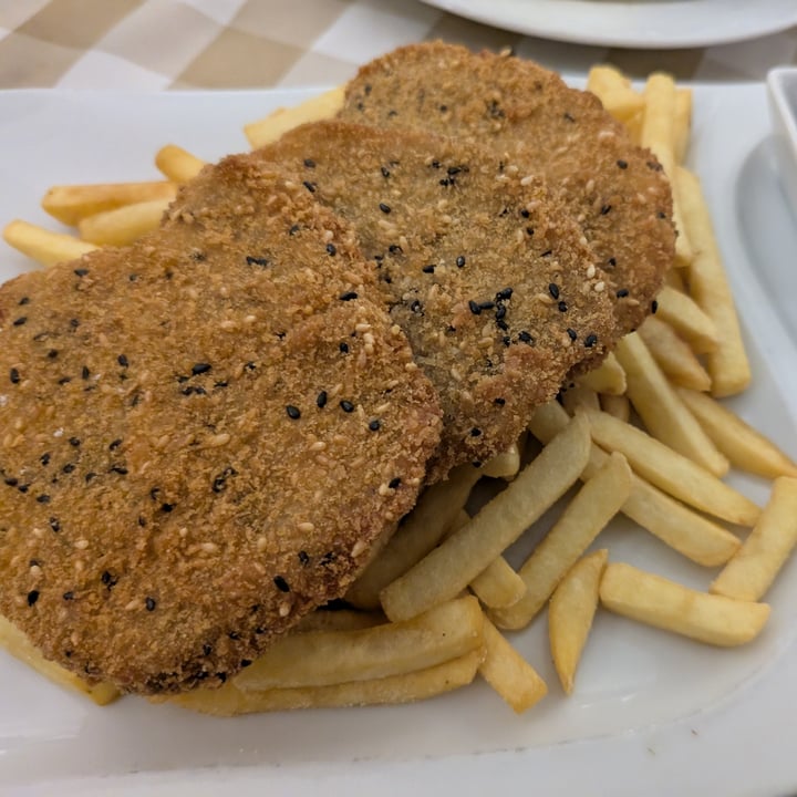 photo of Stiftskeller Sankt Florian Seitanschnitzel mit Kartoffelmajonnaisesalat shared by @petpet on  23 Aug 2025 - review