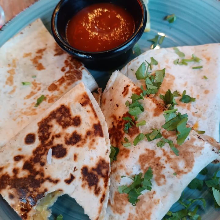 photo of Amarre 69 Chick quesadillas shared by @eli-trujillo on  24 Feb 2024 - review