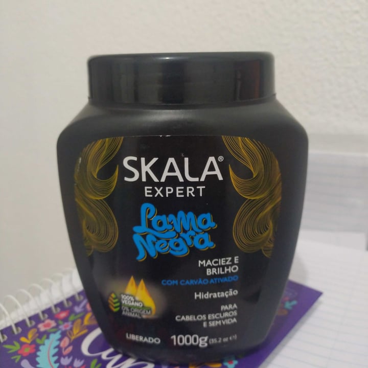 photo of Skala Creme de Tratamento Condicionador Lama Negra shared by @marmariana on  26 Apr 2024 - review